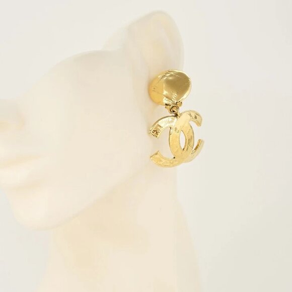 CHANEL Large CC Logos Vintage Dangle Earrings Gold Tone 94P w/Box #794-35 - Picture 2 of 6